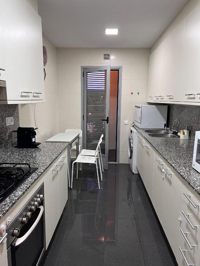 Fira Gran Via 2 - Private Rooms In A Shared Apartment - Habitaciones Privadas En Apartamento Compartido L’Hospitalet de Llobregat Zewnętrze zdjęcie